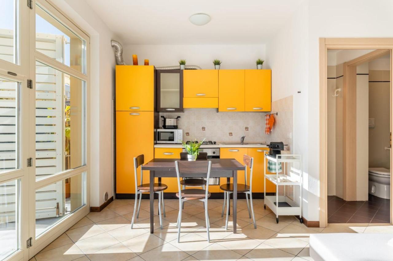 { White Garden } -Comfort, Parking & Wi-Fi- Lucca Exterior photo